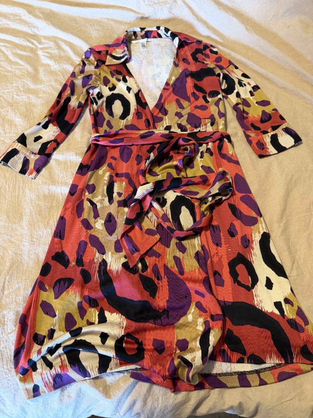 Diane von Furstenberg DVF Wrap Dress Red Purple Animal Print Silk Sz 0 - Picture 4 of 7